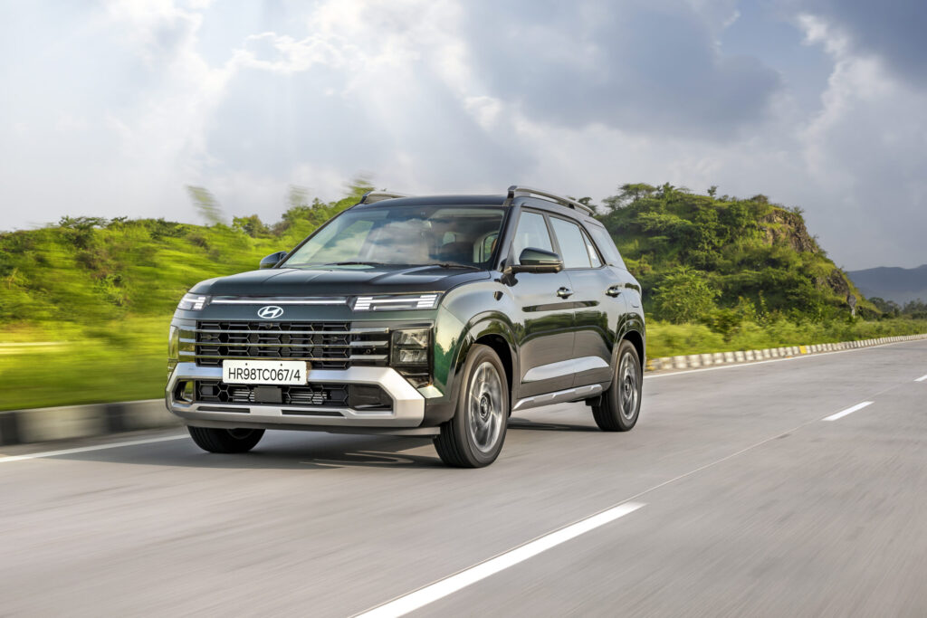 Best Cars for Long Road Trips in India 