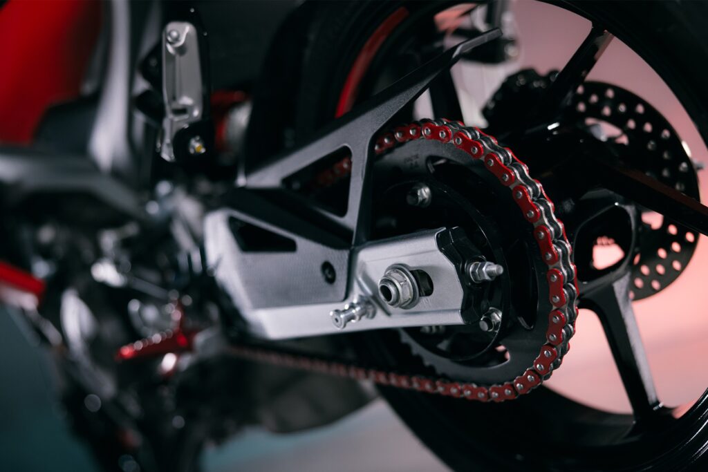 aprilia tuono 457