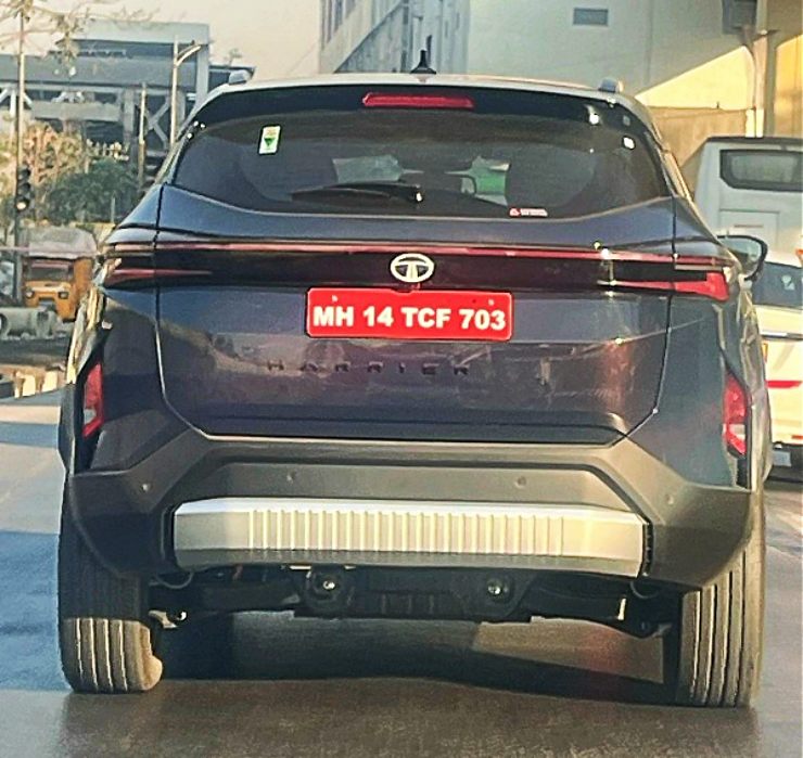 Harrier EV Back view