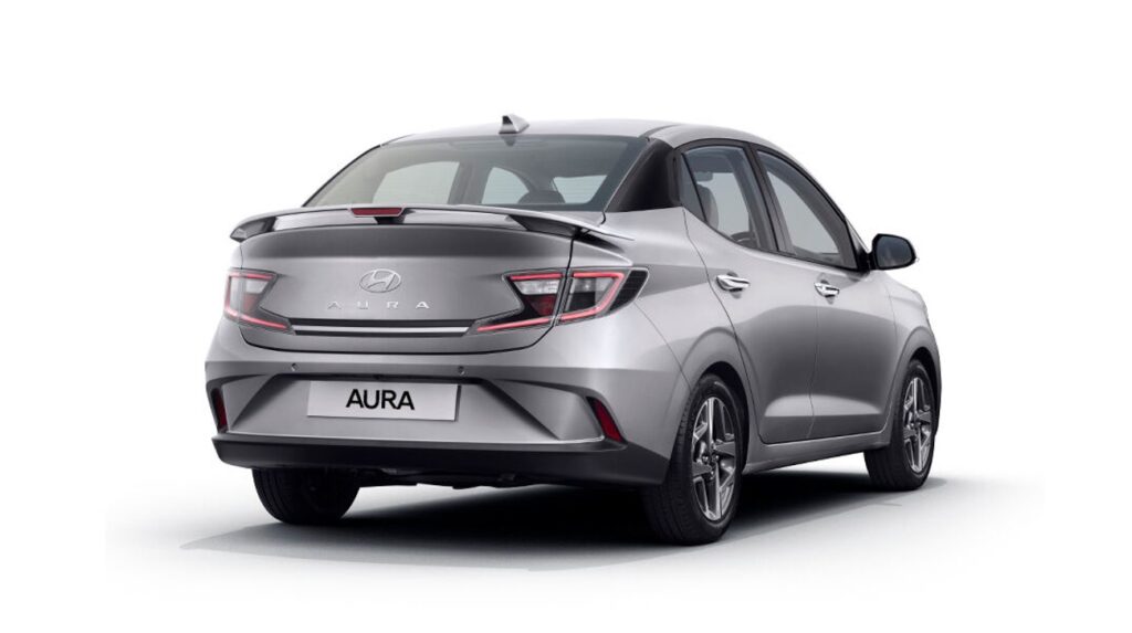 Hyundai Aura CNG – The Perfect Compact Sedan