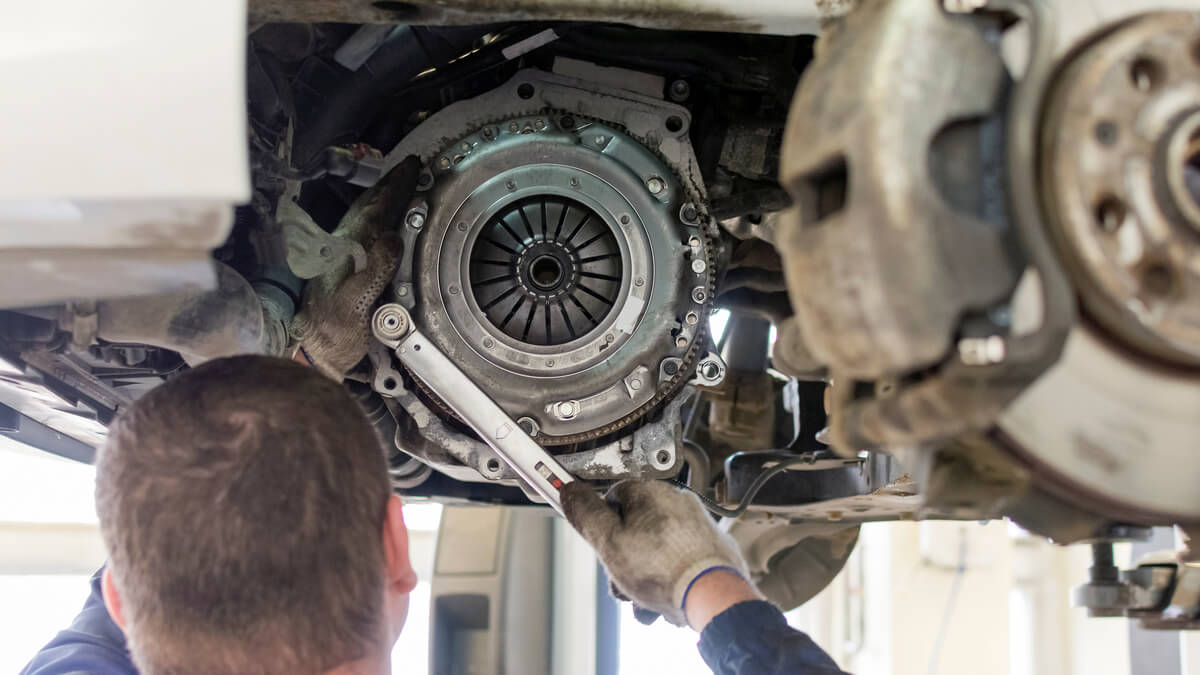 Slipping Clutch: When Your Car’s Too Busy Daydreaming