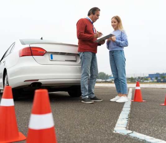 Learning License Test Questions & Answers 2025 (Latest Guide)