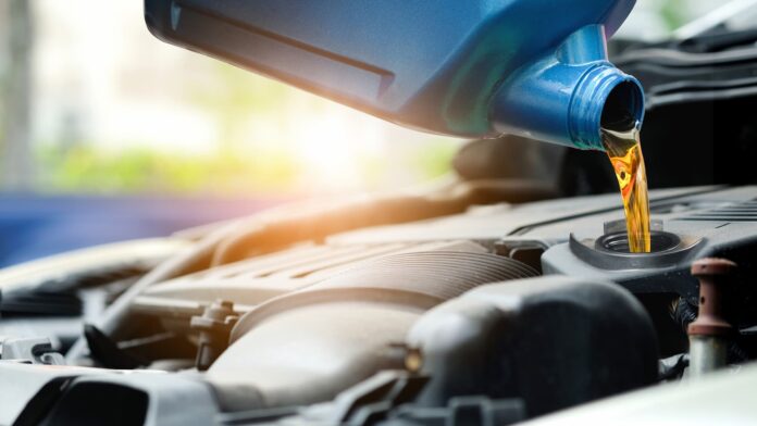 6 Warning Signs Your Car Needs an Oil Change ASAP 6 Warning Signs Your Car Needs an Oil Change ASAP