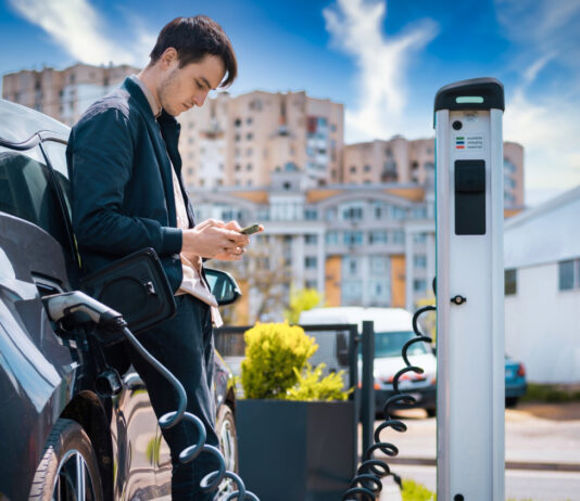 Is It Time to Switch to an Electric Car? Here’s What You Need to Know Is It Time to Switch to an Electric Car? Here's What You Need to Know